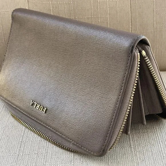 Furla Women Wristlet Genuine Leather Beige Wallet Card Holder Purse - Picture 12 of 12